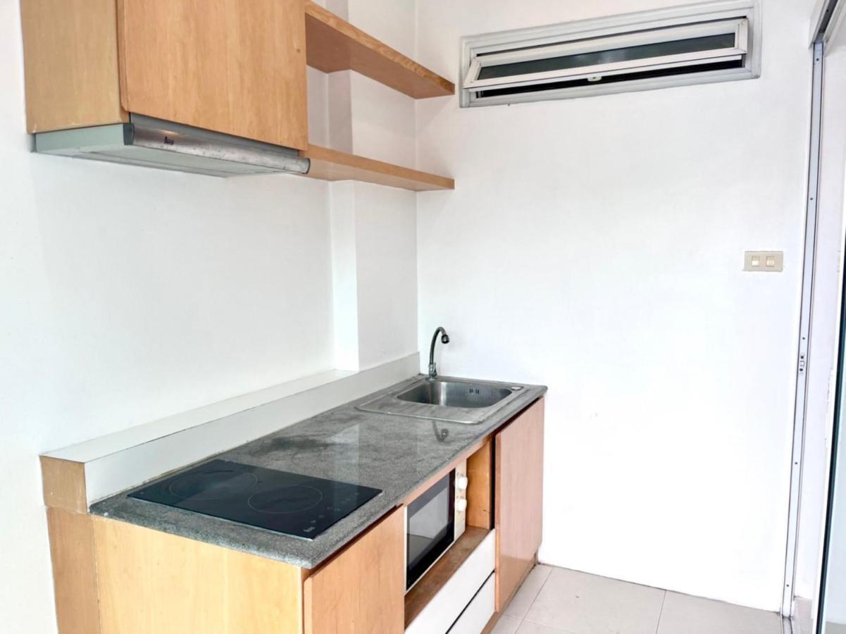 8 Residence Bangkok Buitenkant foto